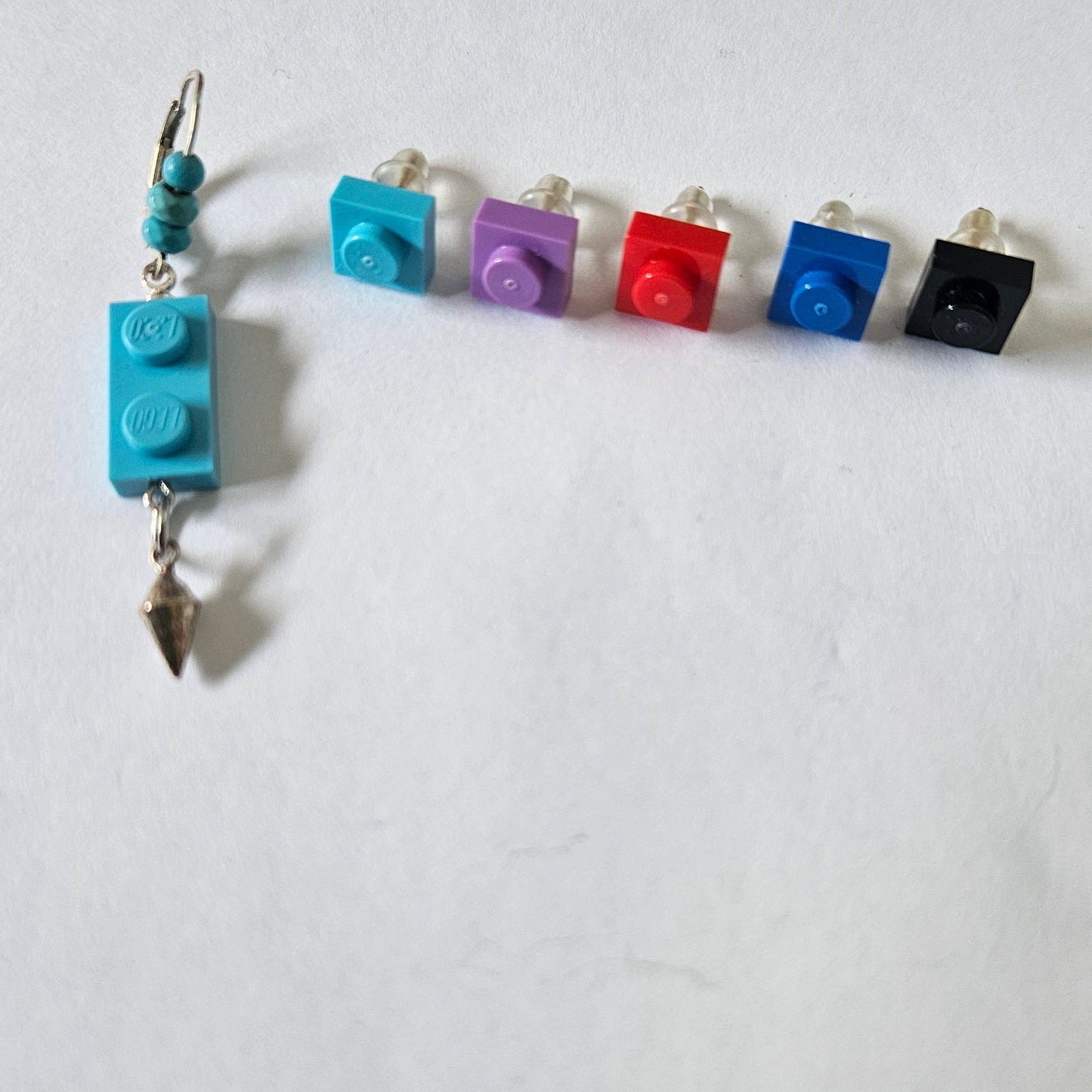 עגיל לגו קוביה